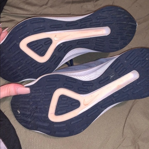 Nike - Picture 7 of 7